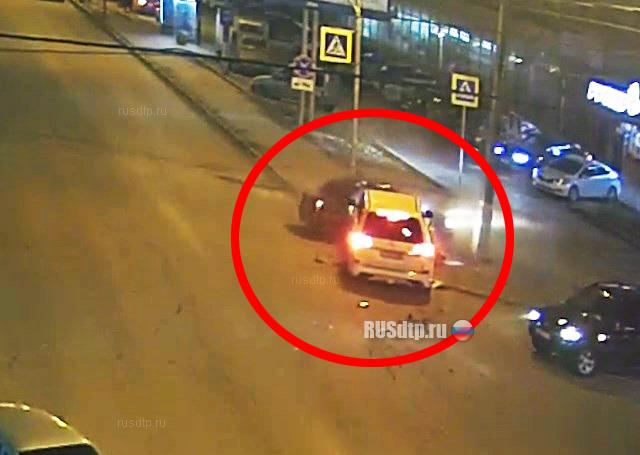 Женщина и ребенок пострадали в ДТП на улице Рокоссовского в Волгограде