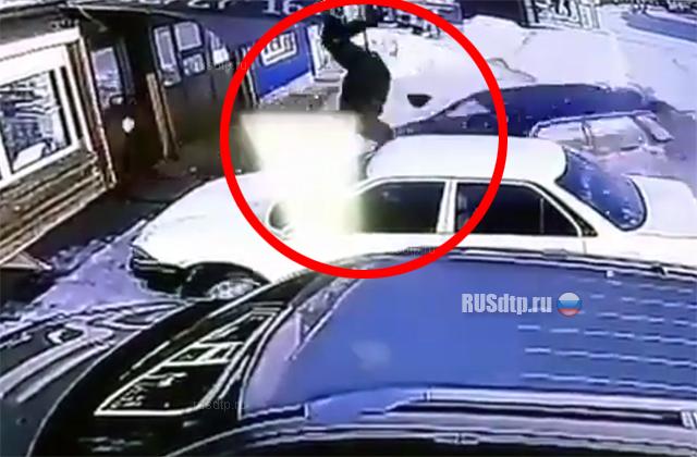 Пьяный водитель сбил пешеходов в Киренске. ВИДЕО