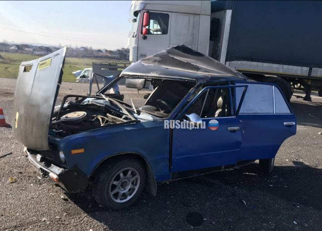 «Жигули» разорвало на части в ДТП в Ровенской области