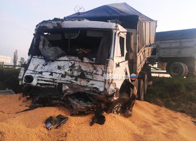 Водитель «Лады» погиб в ДТП с зерновозом в Адыгее
