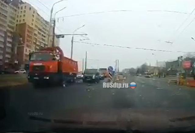 Женщина попала под грузовик в Минске