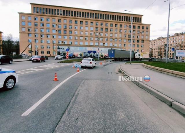 Водитель «Фольксвагена» скончался в ДТП в Петербурге