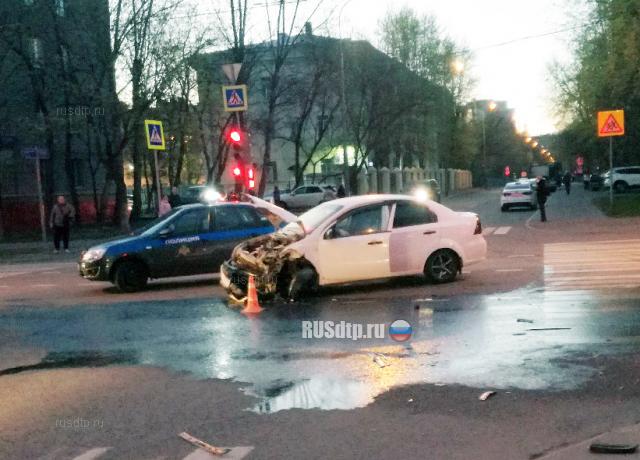 Мотоциклист погиб в ДТП на улице Юных Ленинцев в Москве