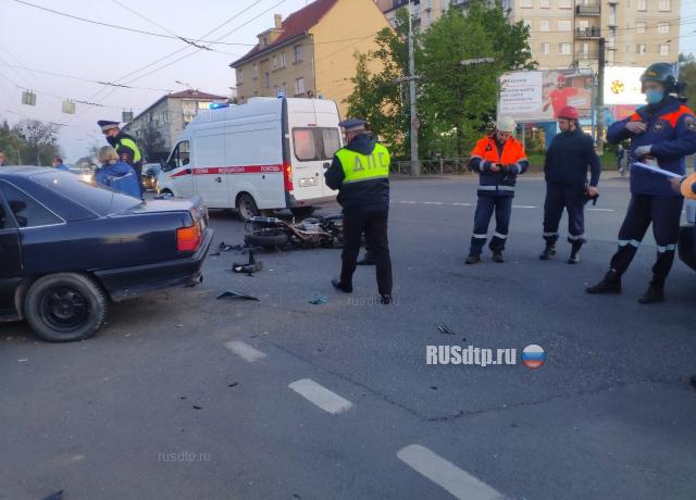 Двое погибли в ДТП с участием мотоцикла в Калининграде. ВИДЕО
