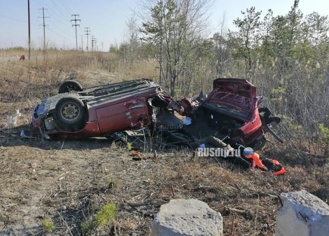 Hyundai разорвало на части в результате ДТП в Лянторе