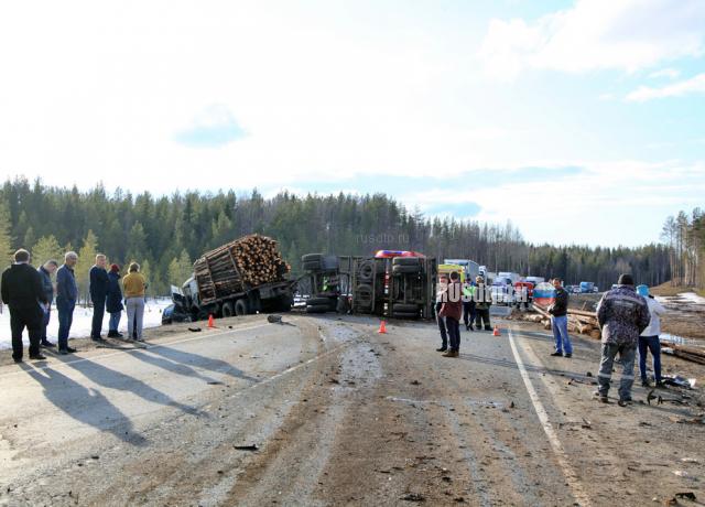Водитель «Субару» погиб в ДТП с лесовозом на трассе М-8