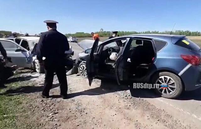 В Башкирии 19-летняя девушка въехала в машину с семьей. ВИДЕО