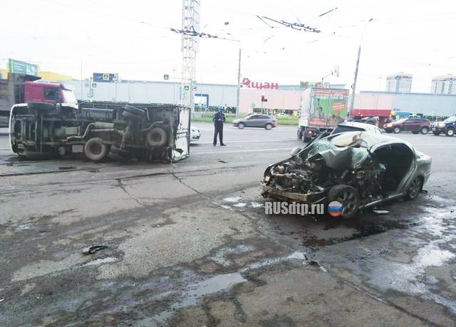 Водитель «Тойоты» погиб в ДТП в Новосибирске