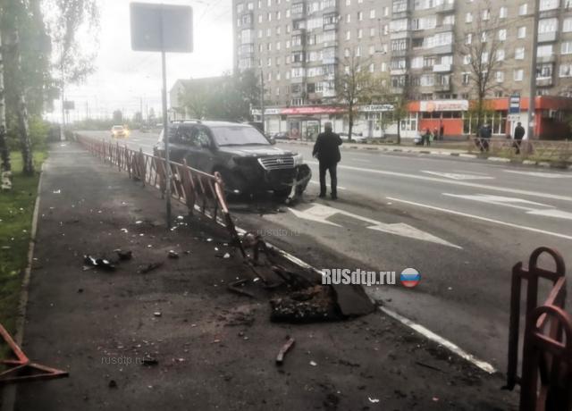 Жесткое ДТП на перекрестке в Ярославле запечатлела камера