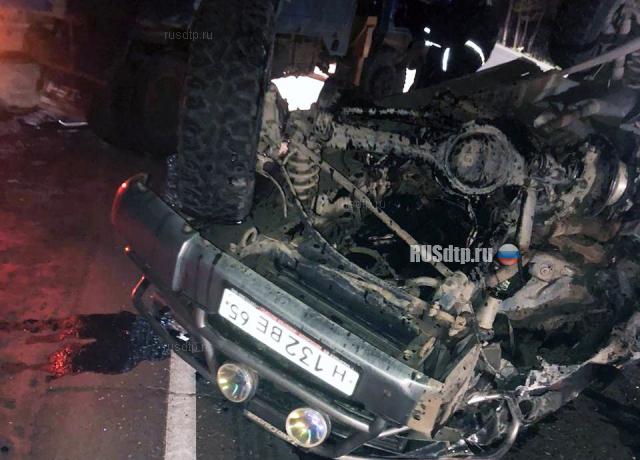 На Сахалине в ДТП погиб водитель внедорожника Toyota Land Cruiser