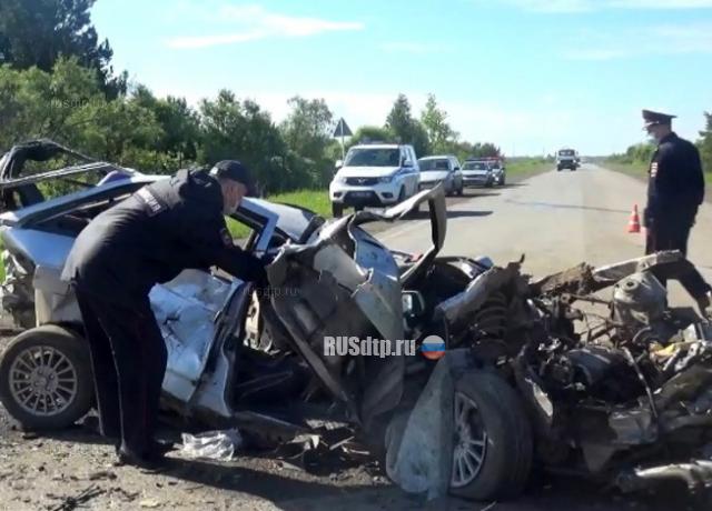 Водитель и пассажир «Лады» погибли в ДТП под Алапаевском