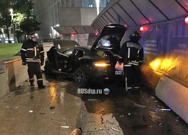 В Москве разбили Aston Martin стоимостью 20 миллионов