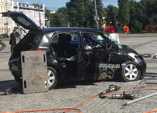 В Воронеже автоледи на «Тойоте» пошла на таран BMW X5