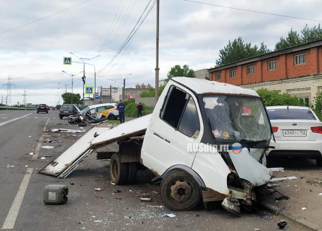 В Чебоксарах пьяный водитель «Газели» устроил замес на дороге