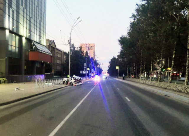 Смертельное ДТП на Красном проспекте в Новосибирске. ВИДЕО