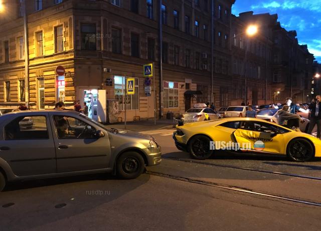 ДТП с участием Lamborghini Huracan в Петербурге. ВИДЕО