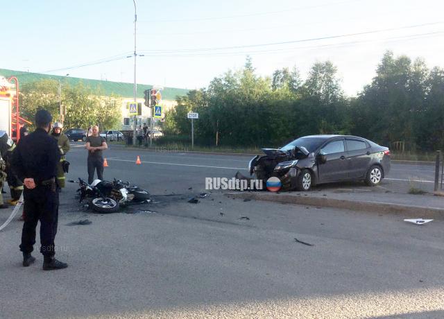 Камера запечатлела момент гибели мотоциклиста в Салехарде