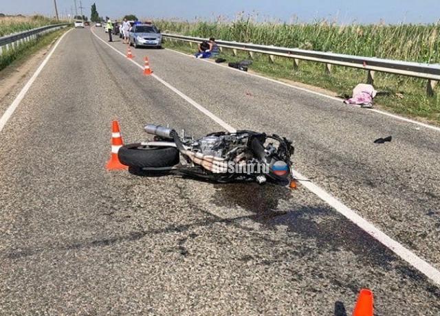 Мотоциклист и его пассажир погибли в ДТП в Каневском районе