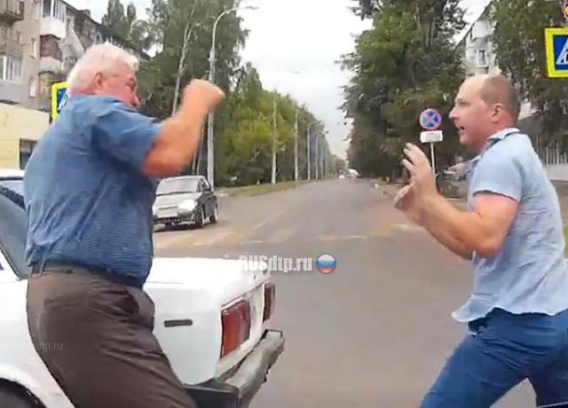 Разборки с дракой в Воронеже. ВИДЕО Разборки с дракой в Воронеже. ВИДЕО
