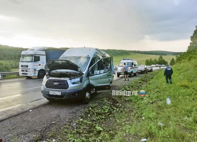 Два пассажира автобуса погибли в ДТП в Башкирии