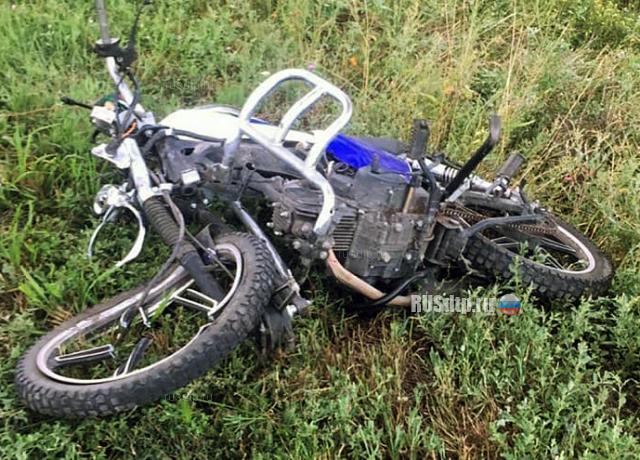В Новохоперском районе пьяный водитель насмерть сбил двух подростков на мопеде