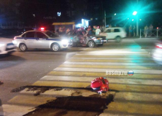 В Новошахтинске 21-летняя девушка разбилась на мотоцикле вместе со своим парнем