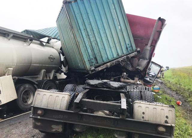 Водитель бензовоза погиб в ДТП на трассе «Сибирь»
