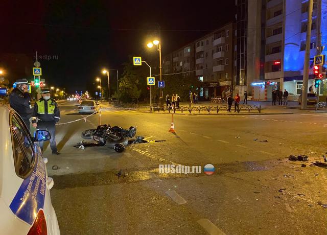 Мотоциклист погиб в ДТП в Тюмени. ВИДЕО