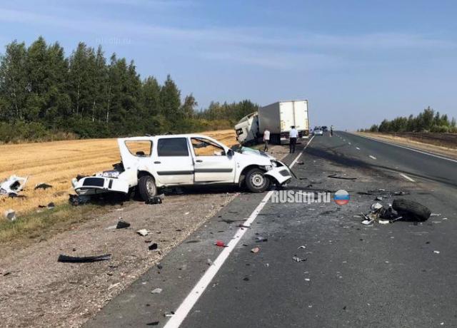 Водитель и пассажир «Ларгуса» погибли в ДТП под Пензой
