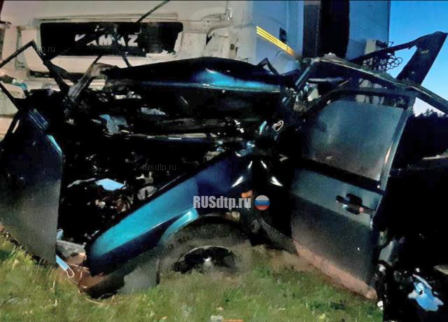 Водитель и пассажирка «Лады» погибли в ДТП на трассе Тюмень — Омск
