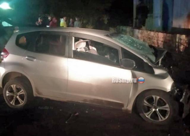 В Омске водитель «Хонды» погиб, врезавшись в стену дома