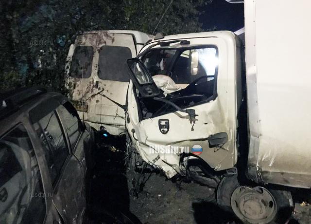 Водитель без прав погиб в массовом ДТП в Кемерове