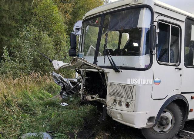 Лишенный прав на 17 лет водитель погиб в ДТП в Ивановской области