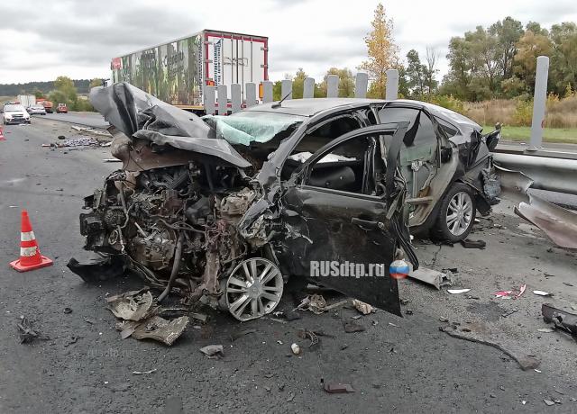 Водитель «Весты» погиб в массовом ДТП под Тольятти