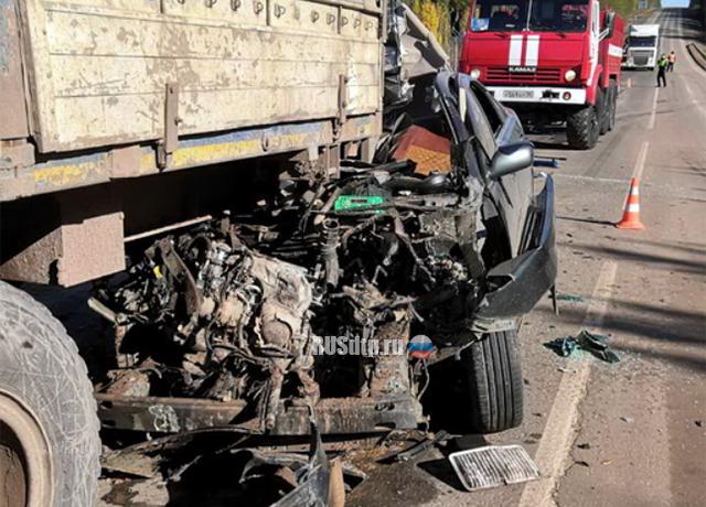 Водитель «Тойоты» и его пассажир погибли в ДТП на трассе «Вилюй»