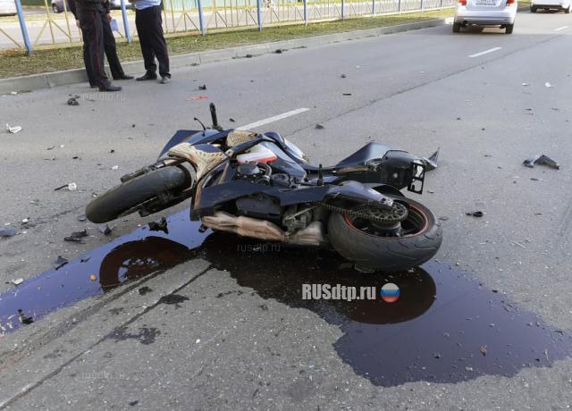 Момент гибели мотоциклиста в Брянске. ВИДЕО
