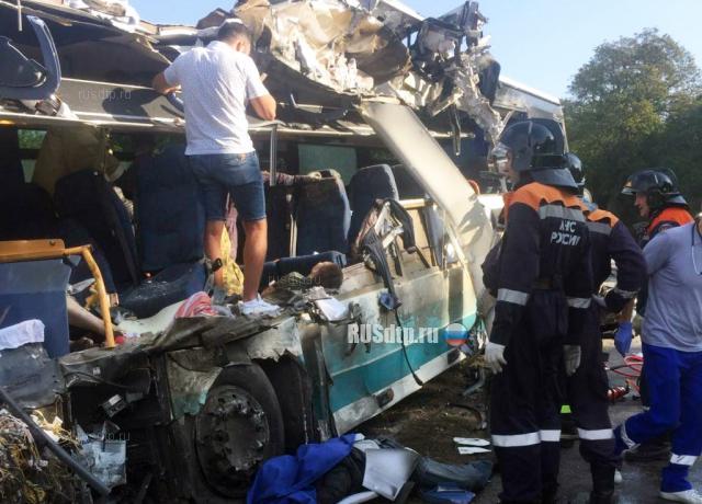 Семь человек погибли в ДТП с автобусом и грузовиком под Калининградом