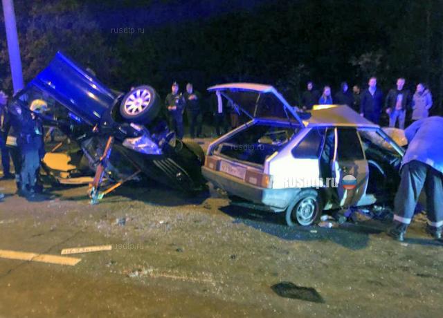 Водитель «Лады» погиб в столкновении автомобилей в Москве