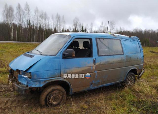 В Кировской области девочка-подросток разбилась на микроавтобусе