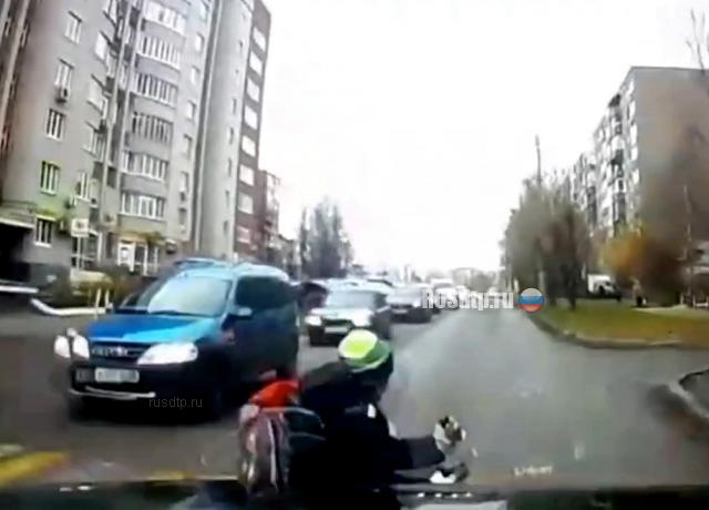 Mitsubishi Outlander сбил 7-летнего мальчика в Ижевске. ВИДЕО Mitsubishi Outlander сбил 7-летнего мальчика в Ижевске. ВИДЕО