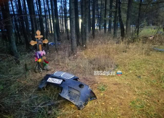 В Иванове легковушку намотало на столб: пятеро погибли