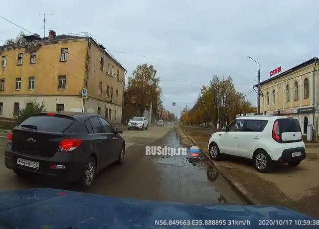 Нелепое ДТП в Твери Нелепое ДТП в Твери