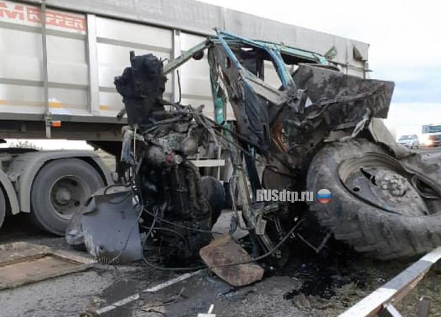 Тракторист погиб в ДТП с грузовиком в Красноярском крае