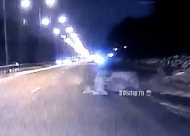 23-летняя девушка на Renault Sandero перевернулась. ВИДЕО 23-летняя девушка на Renault Sandero перевернулась. ВИДЕО