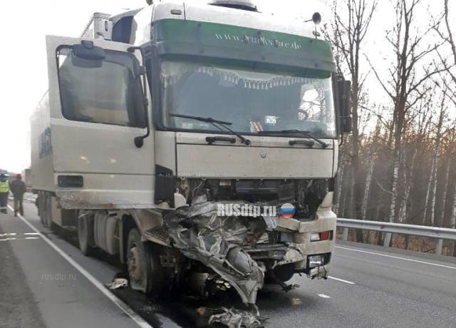 Водитель и пассажир «Весты» погибли в ДТП на трассе М-5 в Башкирии