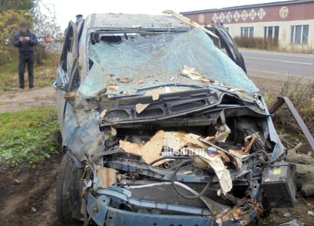 В Ивановской области водитель погиб, врезавшись в дом