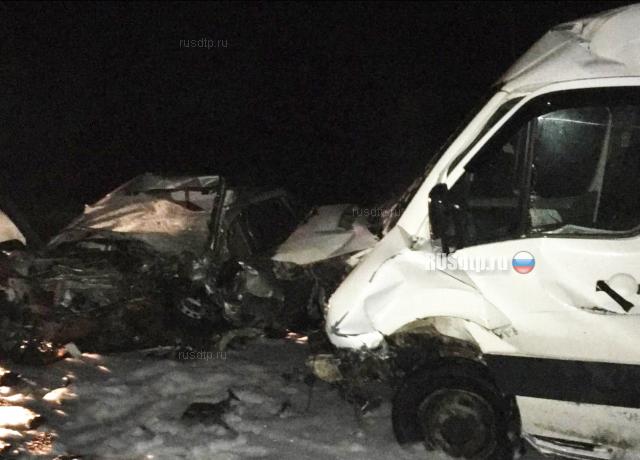 В Ивановской области в ДТП с микроавтобусом погиб водитель «Лады»