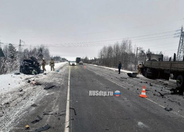 Водитель и пассажир «Шевроле» погибли в ДТП на трассе Сургут — Нижневартовск