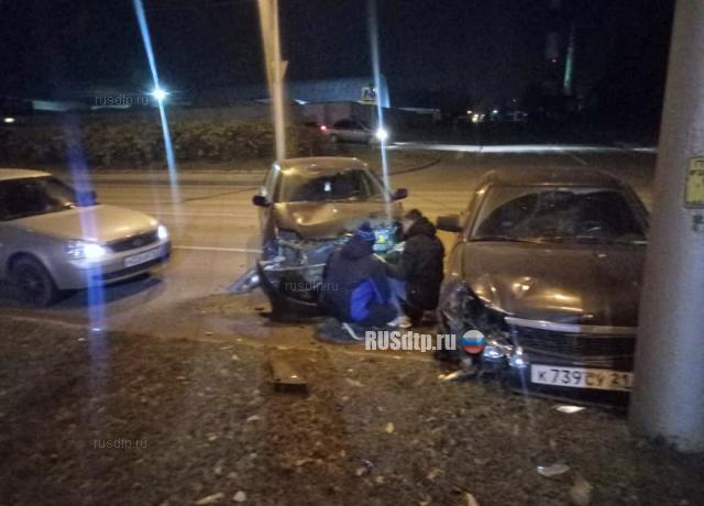 В Чебоксарах пьяный водитель на «Приоре» протаранил два авто