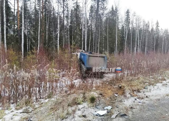 «Тойоту» разорвало на части в ДТП в Свердловской области
